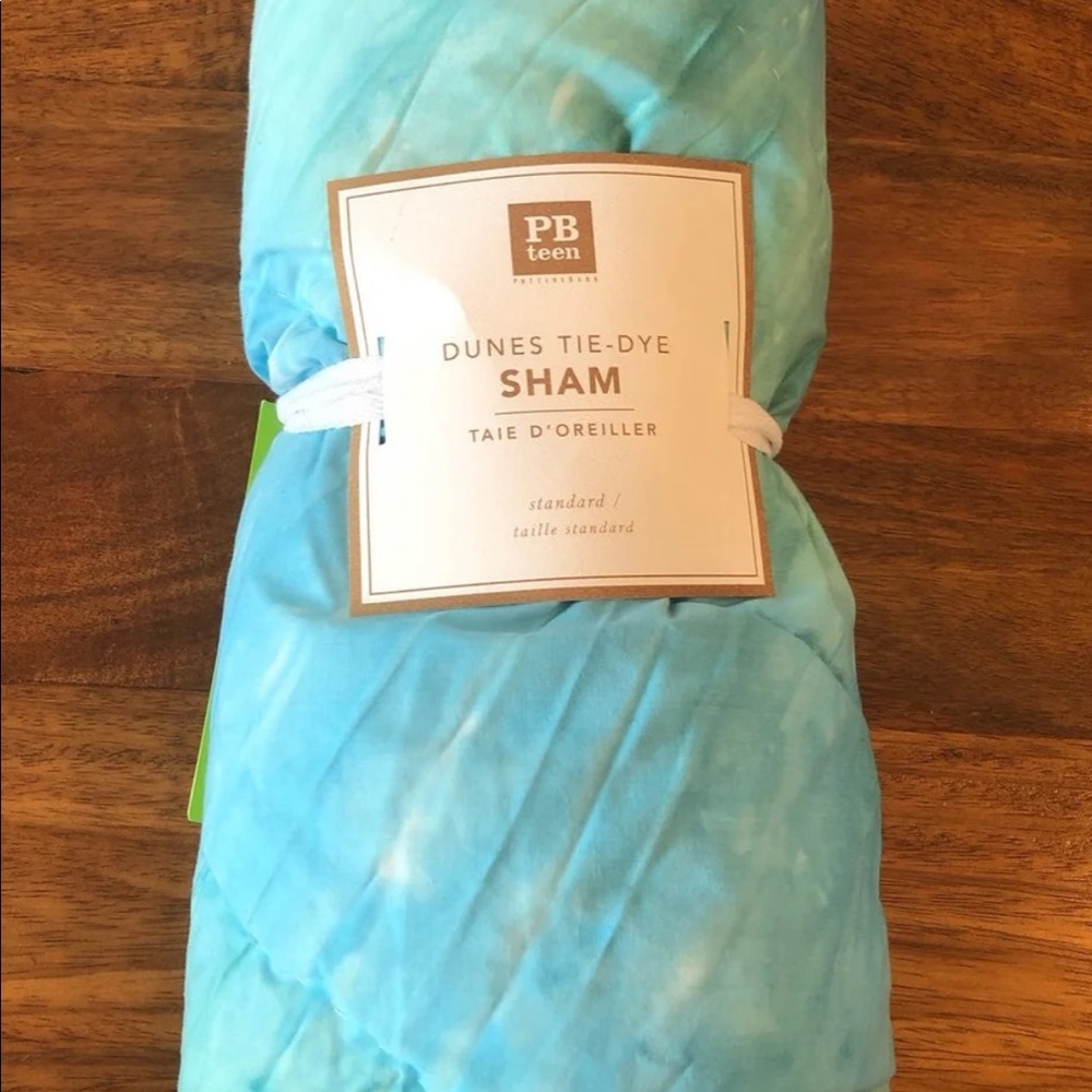 Pottery barn Dunes tie-dye sham